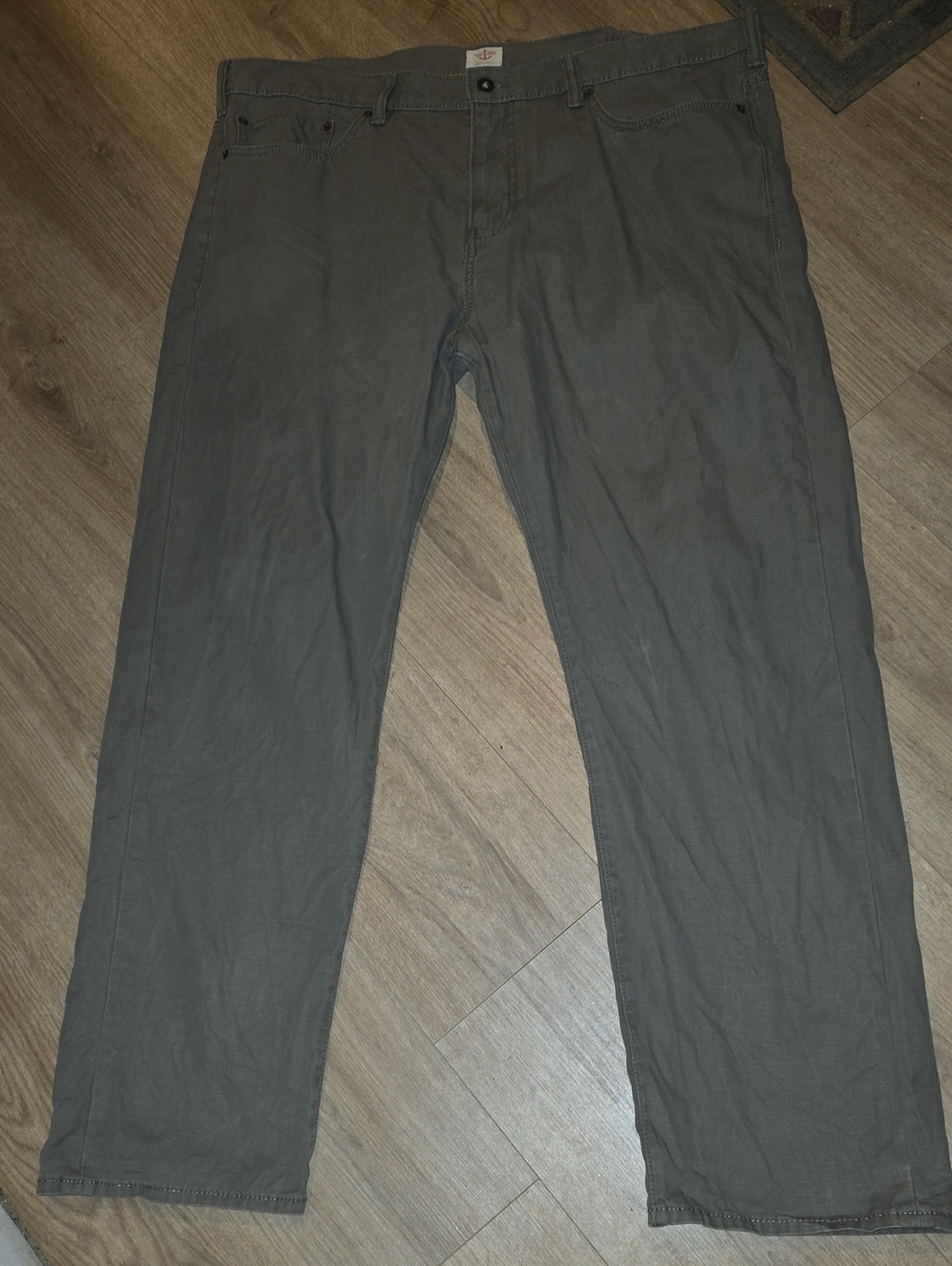 Dockers Men's Gray Straight-Leg Chinos